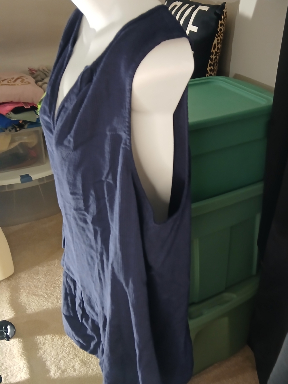 NWT GAP Navy Sleeveless V-Notch Pleated Peplum Lightweight Spring Summer Tank - Picture 5 of 15